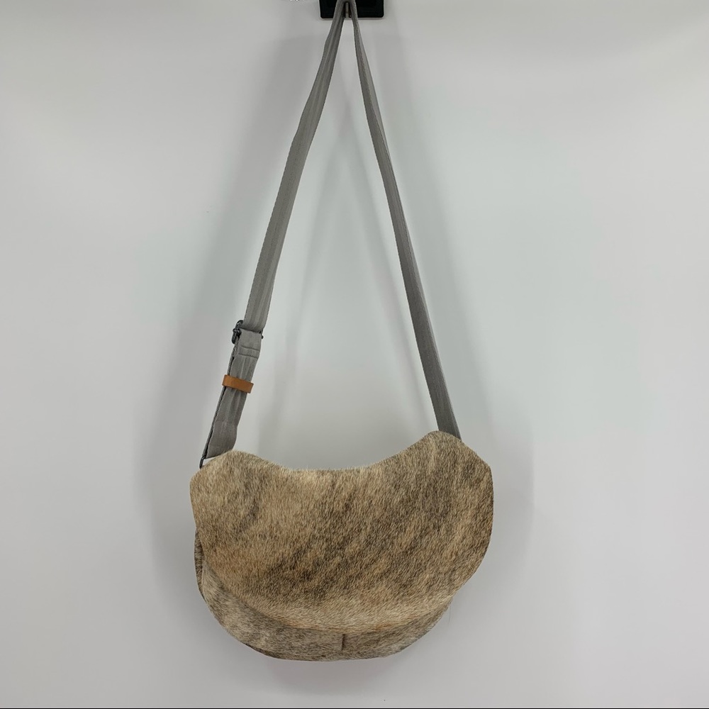 Redondo Frydman Argentina Cowhide Ivory Black Crossbody